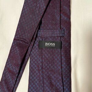 Hugo Boss purple mens tie